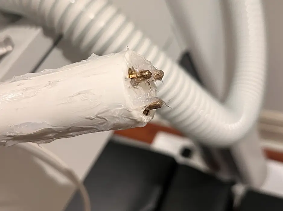 Regreasing HT Cables
